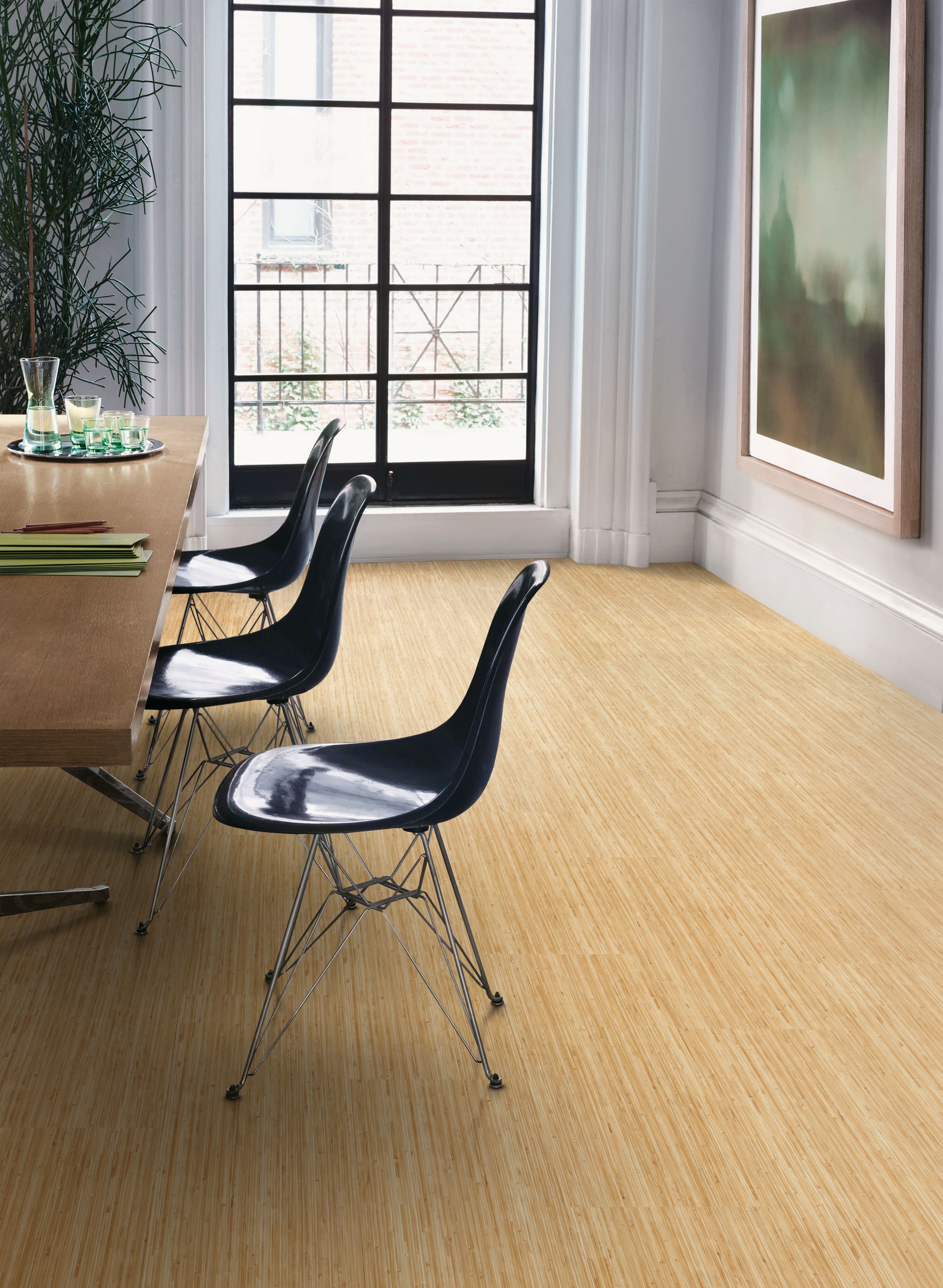 image Interface Natural Woodgrains LVT in a dining area numéro 5